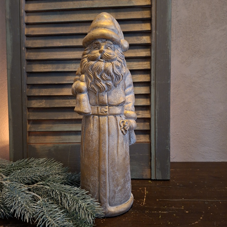 Brynxz kerstman M van aardewerk met kleuraccenten van brons, goud en koper uit de serie Jewel. Brynxz santa snowman Best M.