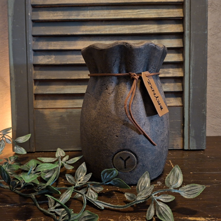 Pot van aardewerk, in een warm bruine kleur, van het merk Brynxz uit de serie Majestic Brown.