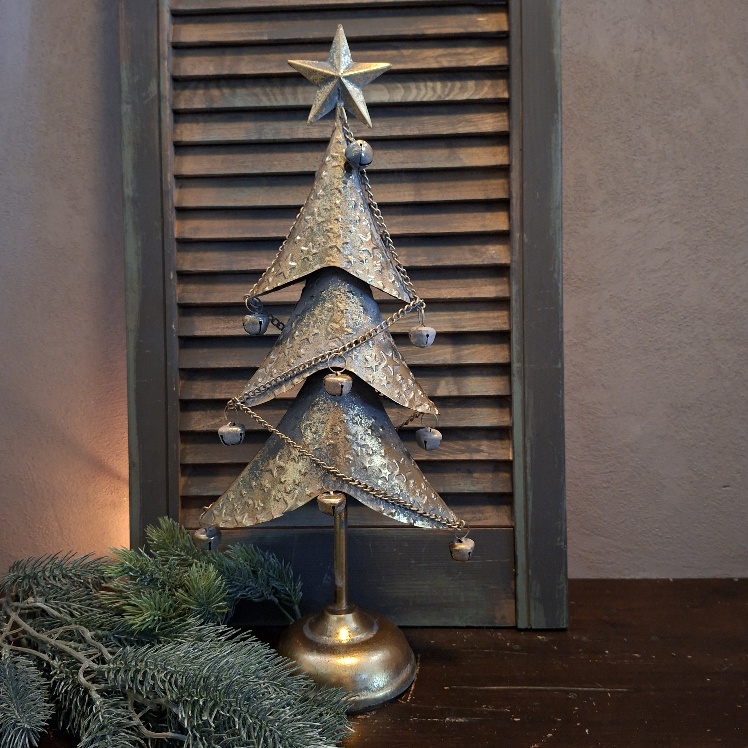 Kerstboom van metaal in een gouden kleur, van het merk Countryfield.