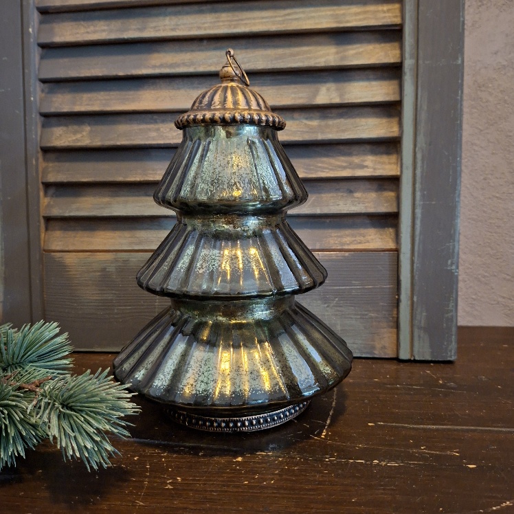 LED kerstboom Timber op batterijen van groen glas, van het merk Countryfield.